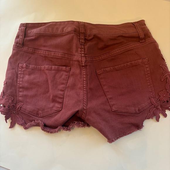 Mossimo Denim Shorts High Rise Lace Trim‎ Raw Hem Mauve 4/27 Super Stretch - Picture 7 of 12